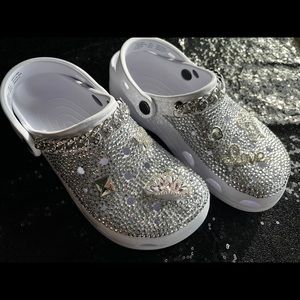Bedazzled Croc -ish white Women 7. Great gift for Valentine's Day and Wedding